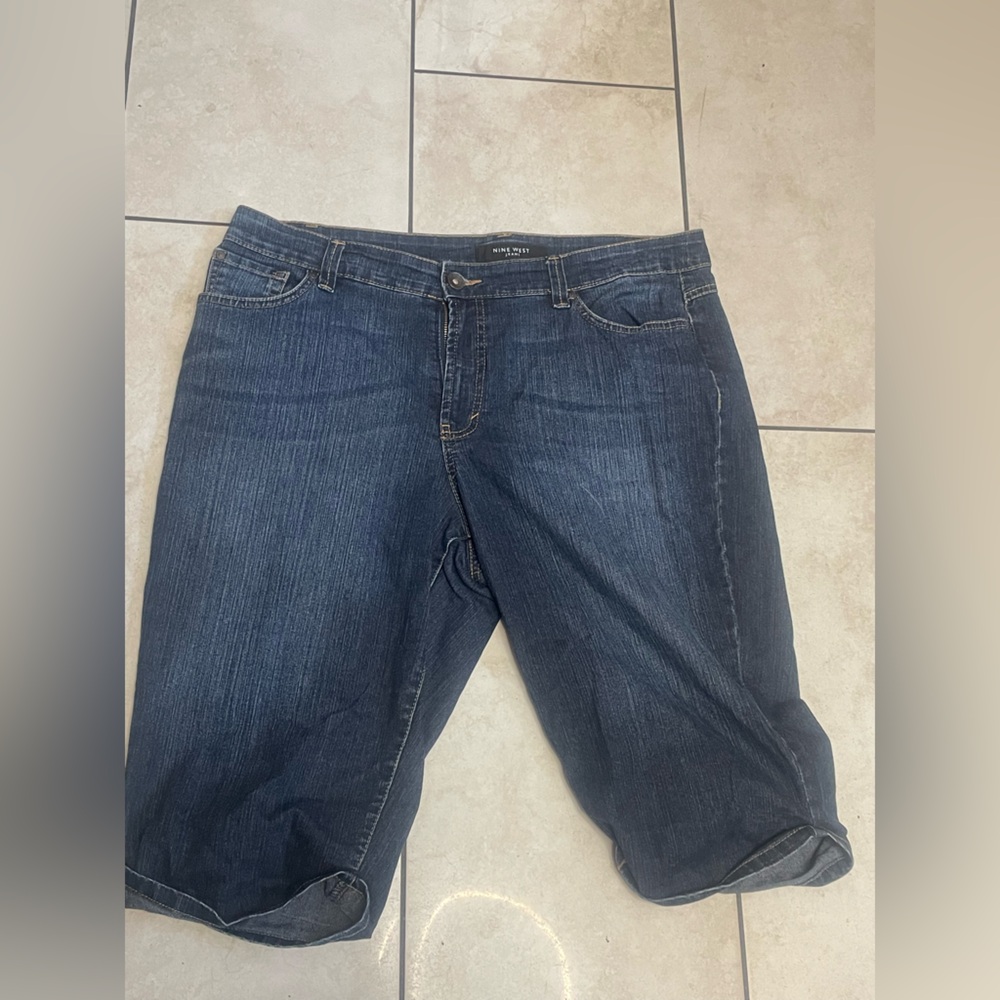 Nine West Women’s Average Fit Jeans Size 16/32